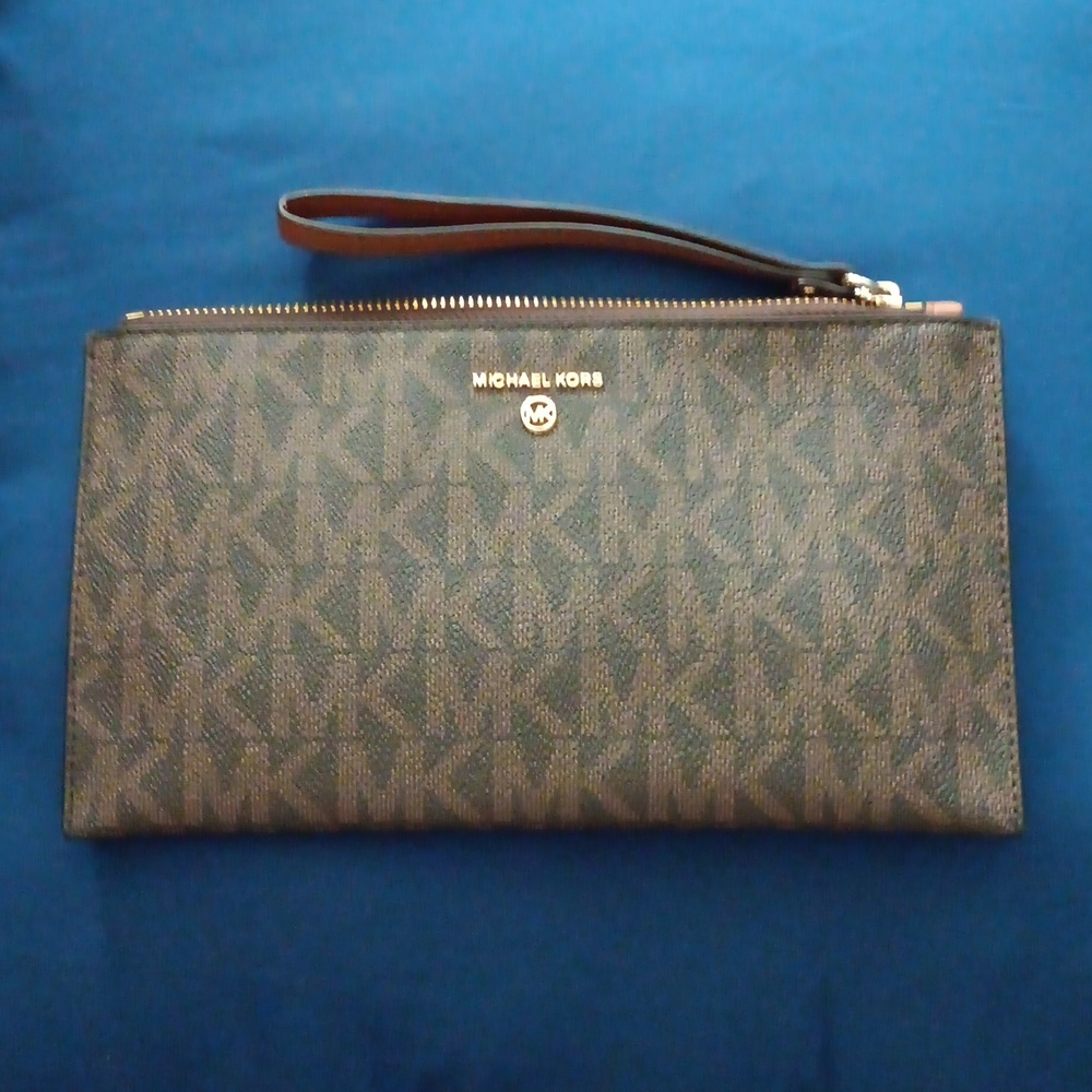 MICHAEL KORS WRISTLET WALLET